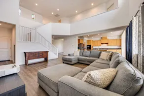1 Mi to Golf! Spacious & Modern Home in Dinuba - Interiör