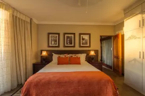 Leopardsong Manor - Room