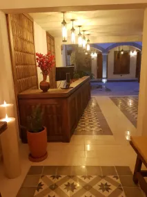 Puerta San Pedro - Réception