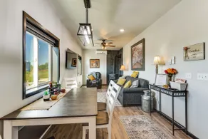 River Views & Rural Charm: Springfield Retreat - Innenbereich