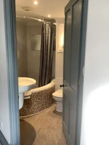 The Mooring Post - Bathroom