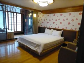 Sun Moon Bed& Breakfast原明月溫泉 - Room