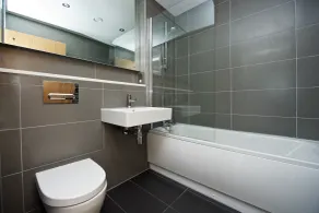 Staycity Aparthotels Manchester Piccadilly - Bathroom