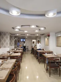 Aum Hotel - Restaurant