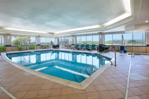 Hampton Inn & Suites Cleveland-Beachwood - Piscine