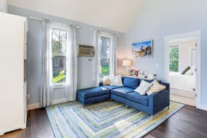 Waterfront Cottage in Summer Village w/ Grill - Innvendig