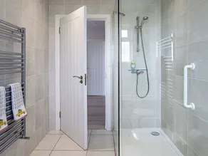 Rocklyn Lodge - Baño