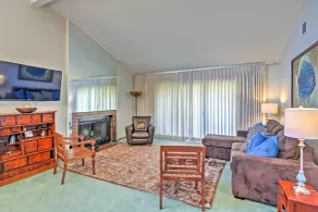 Peaceful Getaway on Silverado Golf Course w/ Patio - Interiör