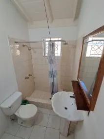 Momsplace Guesthouse - Bathroom