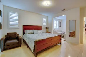 1 Mi to Heritage Lake Park: Duplex w/ Patio! - Interior