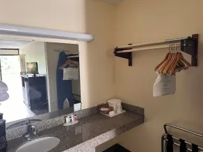 Travelodge by Wyndham Clarksville - Chambre