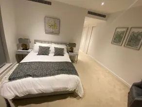 Marvelous 3 Bed Penthouse in KewBridge - Chambre