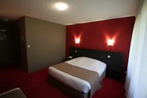 Le Regina Hôtel restaurant - Room