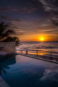  DCO Suites Lounge & Spa - Piscina