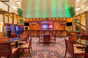 Clarion Hotel Convention Center - Restaurant