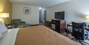 Quality Inn & Suites Portage Central - Chambre
