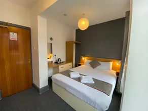 Alumhurst Hotel - Chambre