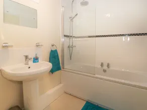 The Cottage - Bathroom