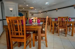 Paradise Holiday Village - Restaurant