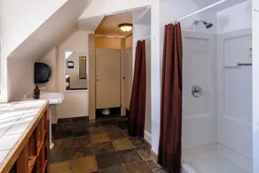 Clair Tappaan Lodge - Badezimmer