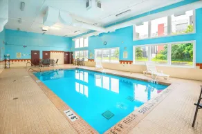 Quality Inn & Suites - Piscine