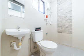 RedDoorz @ Aparente Gensan - Salle de bain