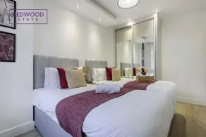 Ragan Court Apartments in Aldershot - Room