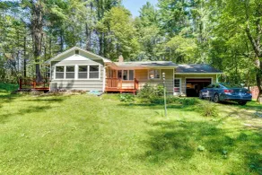 Berkshire Hideaway w/ Fire Pit & Playground! - Interiör