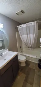 Super 8 by Wyndham Sterling Heights/Detroit Area - Baño