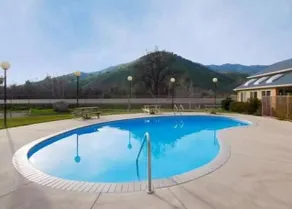 Comfort Inn & Suites Sequoia Kings Canyon - Piscine