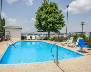 Quality Inn Florence East - Piscine