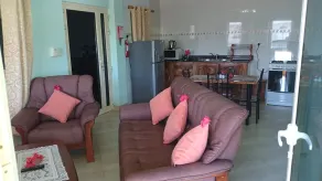 Bedier Villa Self-catering Apartments - Vardagsrum
