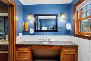 Historic Salyards Mansion by Heirloom Boutique Collection - Bathroom
