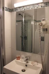 Hôtel Le Surcouf - Salle de bain