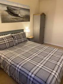 2 Bedroom Riverside Apartment St Neots - Rum