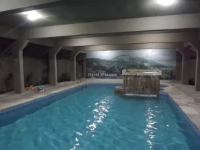VOA Plazza Hotel - Piscina