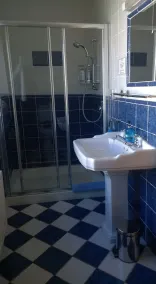 Oranhill Lodge Guesthouse - Badezimmer