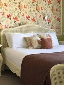 The Falcon Hotel - Room