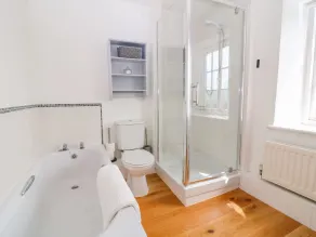 Thrower's Cottage - Bathroom