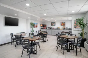 SureStay Studio by Best Western Gonzales - Restaurant