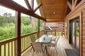 Peaceful 2-cabin Property: 1 Mi to Current River! - Innvendig