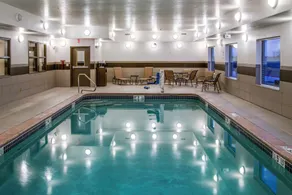 Holiday Inn Express & Suites Nevada by IHG - Pool