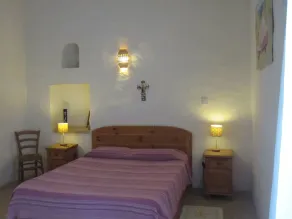 Casa de campo con su propia piscina privada llena de placer y encanto - Habitación
