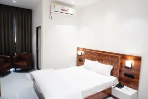 Emerald Nest - Room