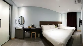 Hotel Millhaus Shinchon - Room