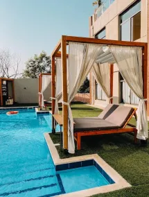 T E L E By Summerset Continental Hotel - Pool