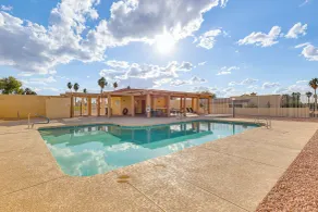 Near Lakes & Trails: Mesa Home w/ Golf Course View - Interiør