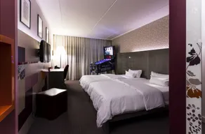 pentahotel Reading - Room