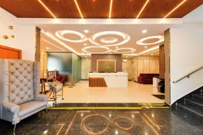 Hotel Shine International - Resepsjon