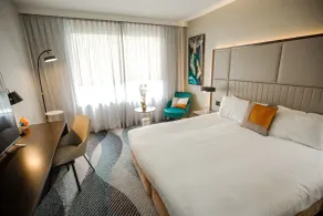 Royal Pacific Hotel - Room